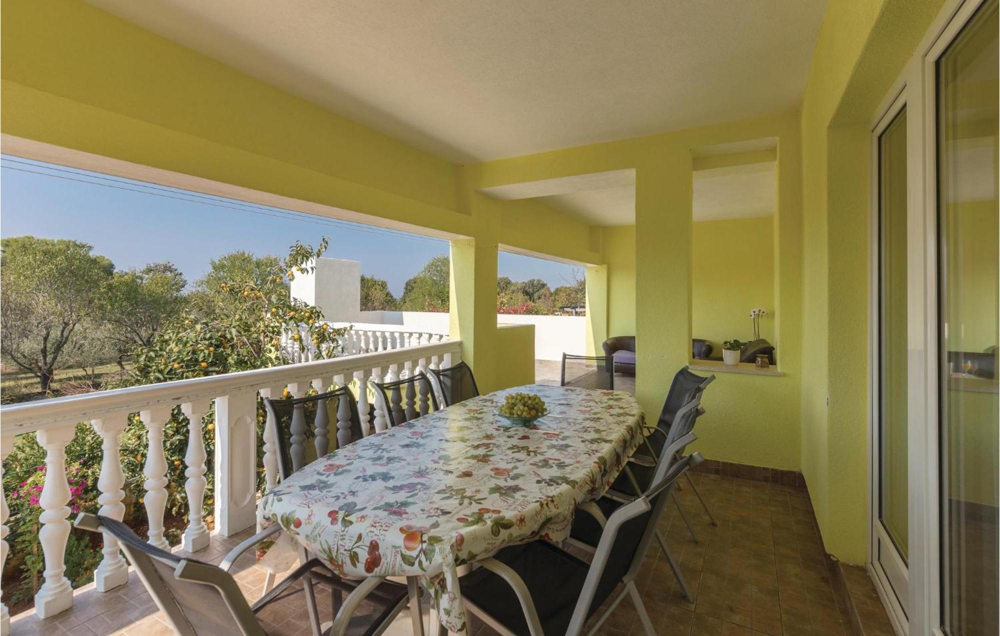 4 Bedroom Beautiful Apartment In Štinjan Zewnętrze zdjęcie